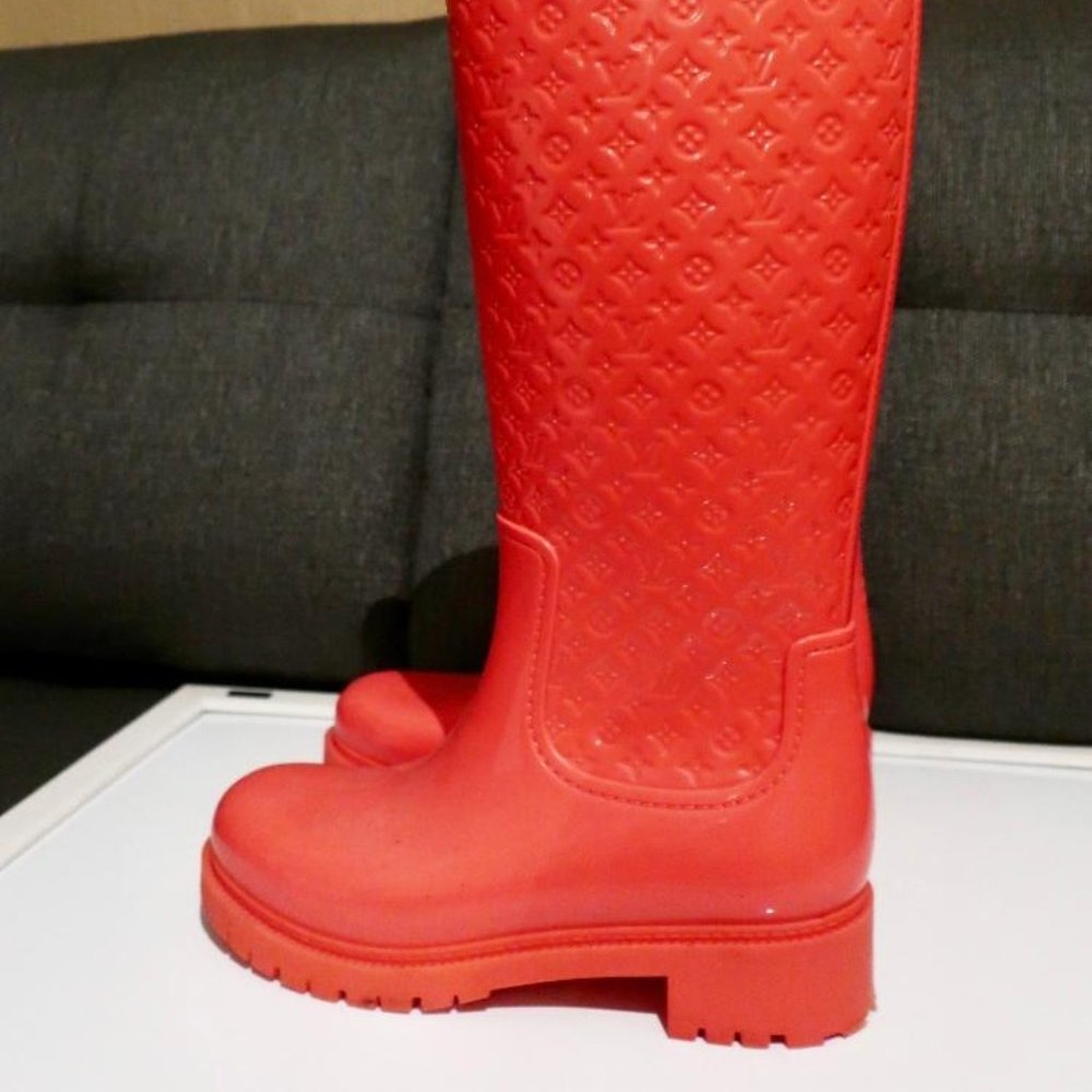 Louis Vuitton "Splash" coral Rain Boots Size 39